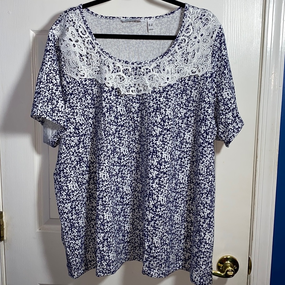 Isaac Mizrahi Live Shortsleeved Floral with Embroidered Neckline Top, 3X